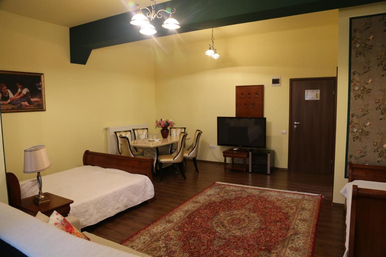 Boutique Vila White Duchess Navodari Exterior photo