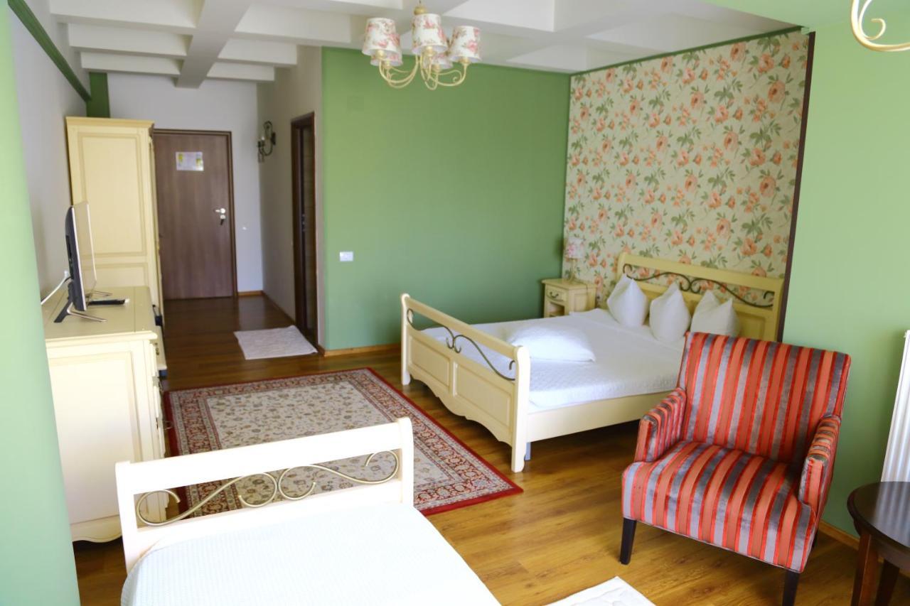 Boutique Vila White Duchess Navodari Exterior photo